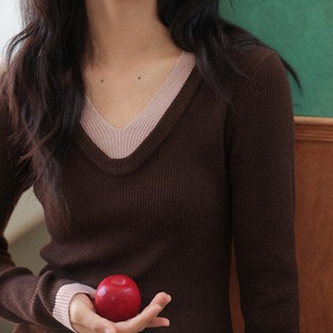 v-neck contrast rib knit　J00382