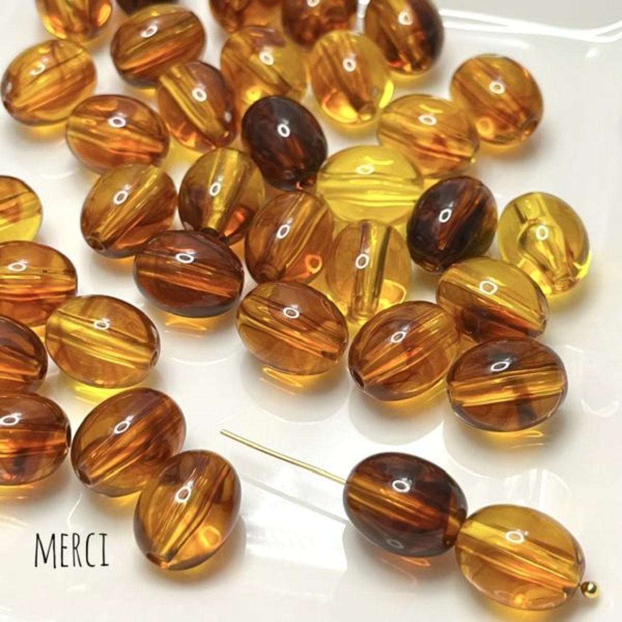 【10個】アンバーカラーオーバルアクリルビーズ/スペーサー/サークル
