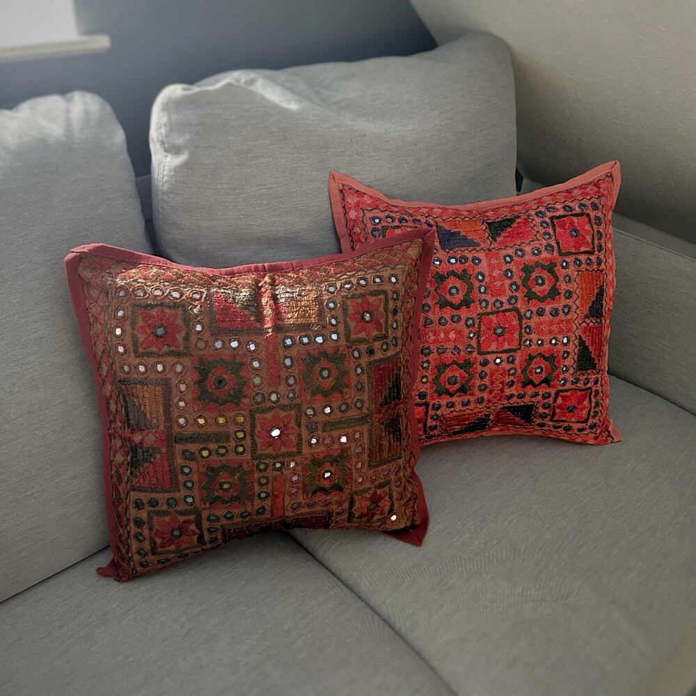 クッションカバー 手刺繍 ミラーワーク A | アジアの手仕事雑貨cocowa