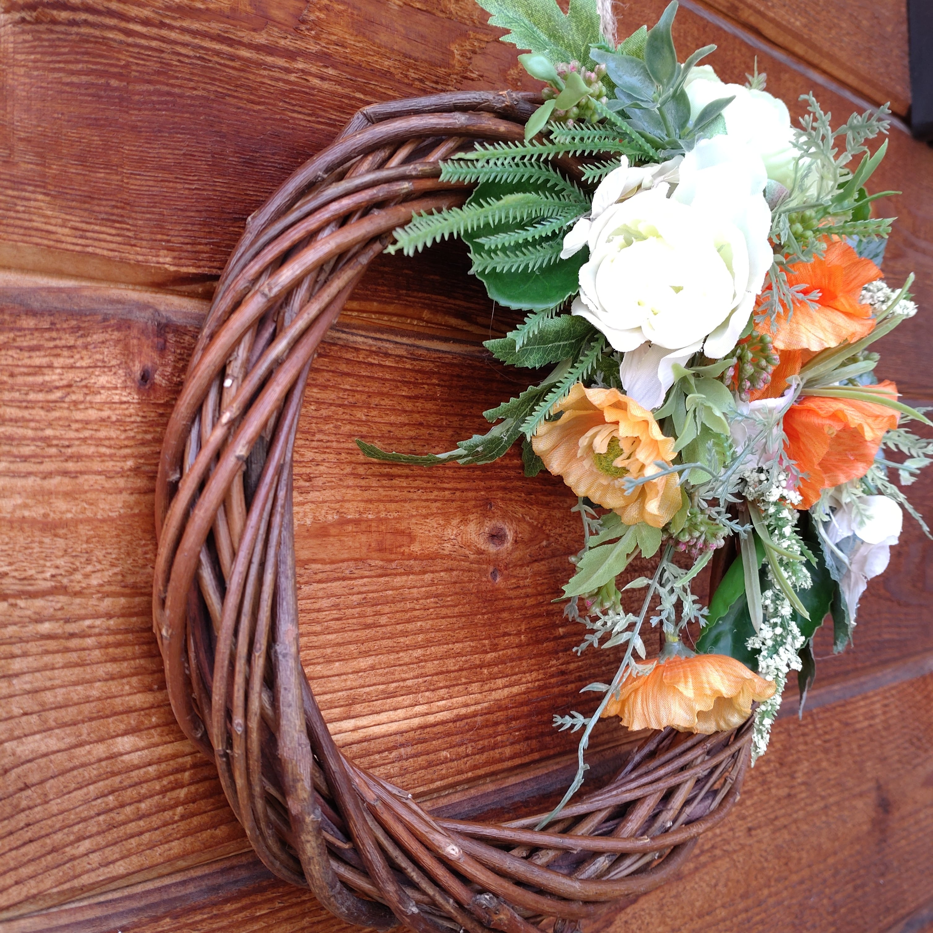 ♡ドライフラワー♡ラナンキュラスとミニバラの三日月リース♡ハーフ