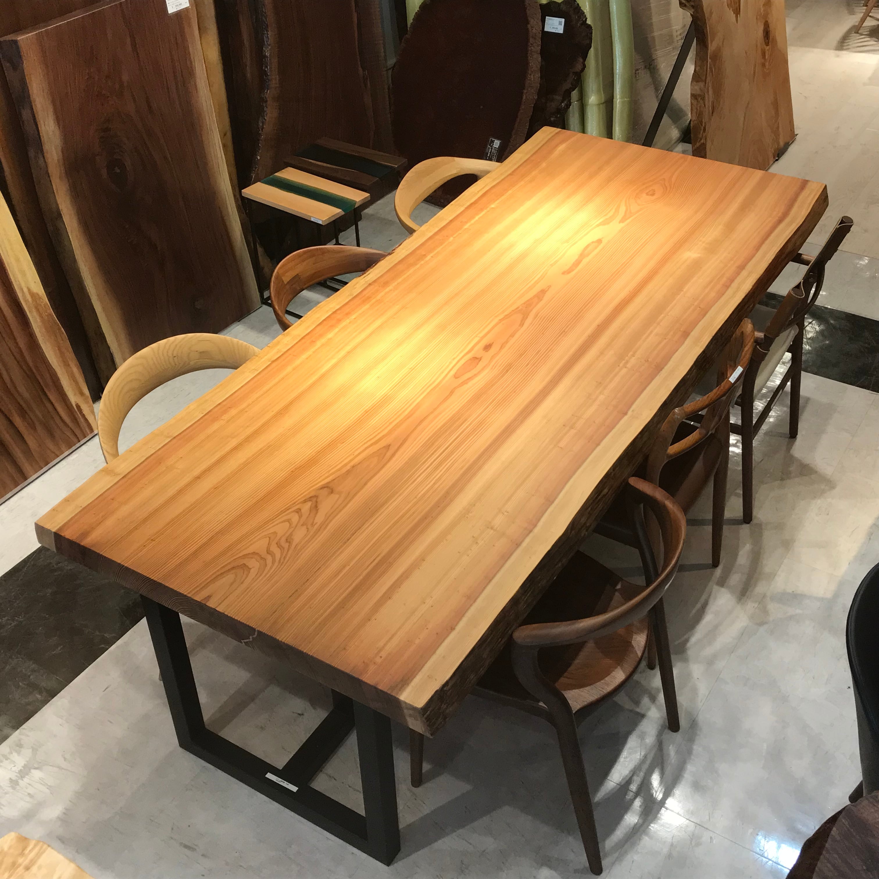 杉（スギ） ダイニングテーブル | 千年家具 - 一枚板 テーブル専門店