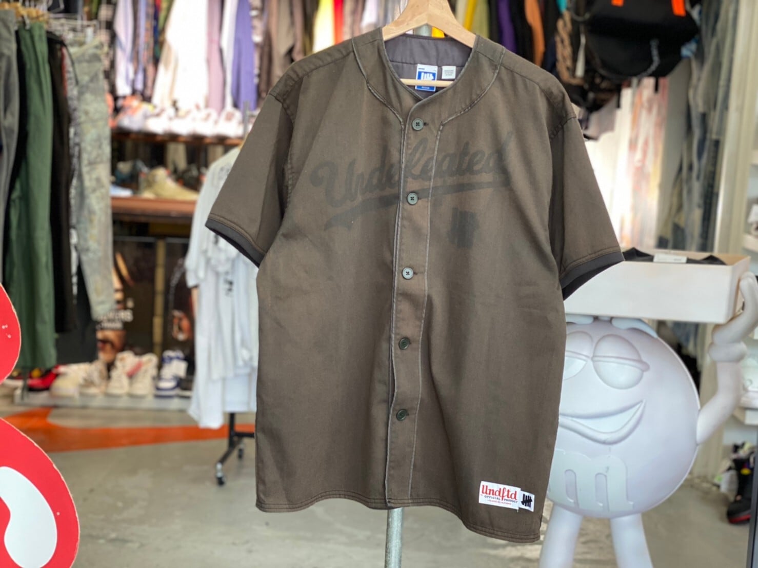 UNDEFEATED WASHED TWILL BASEBALL JERSEY BROWN MEDIUM 35KG7774  