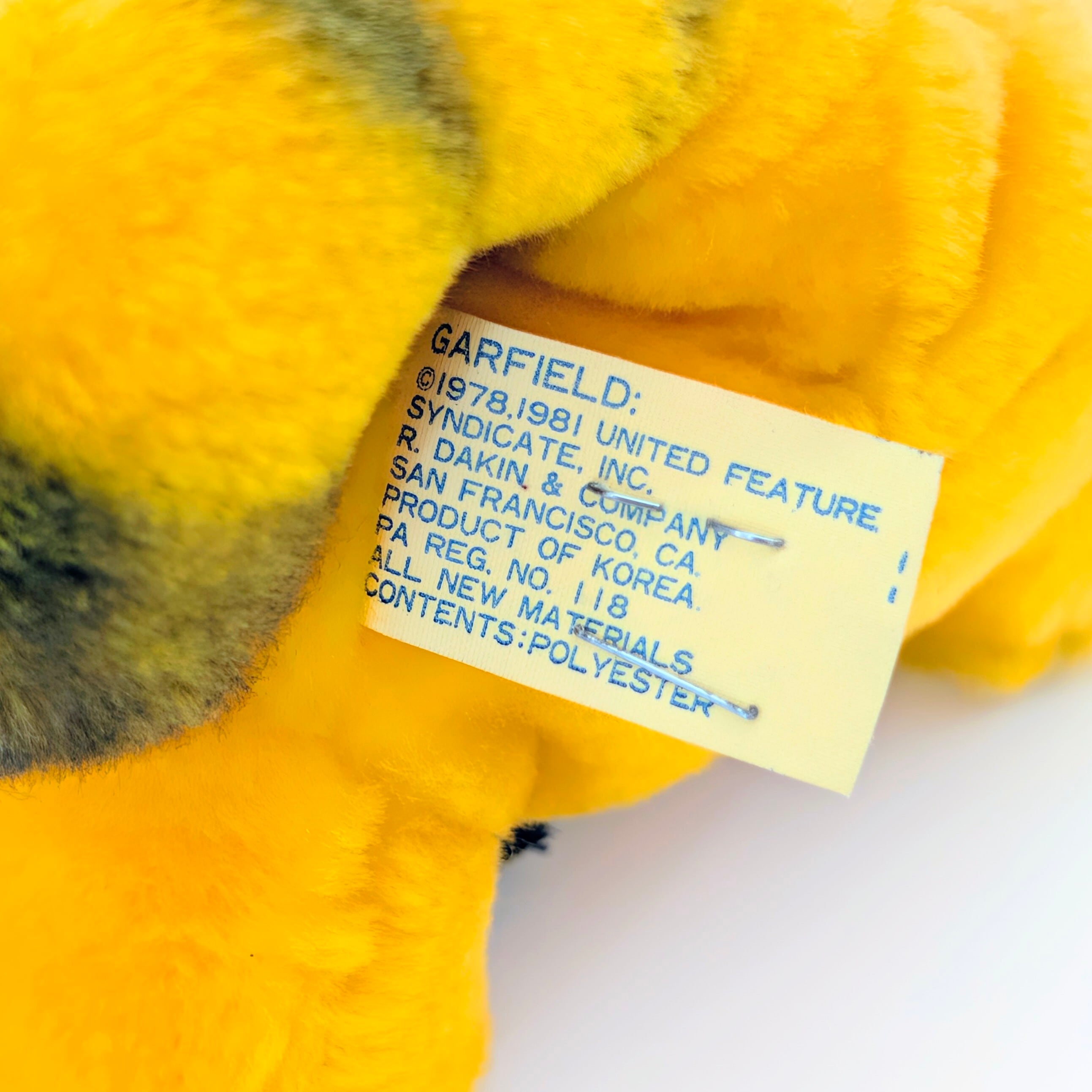 ☆ VINTAGE 1980年代初期 ☆【 Garfield ( ガーフィールド ) 】『 卒業式Garfield DAKINタグ付 』ぬいぐるみ / プラッシュ / plush / 1980年代年製 〚アメリカン雑貨 アメトイ〛