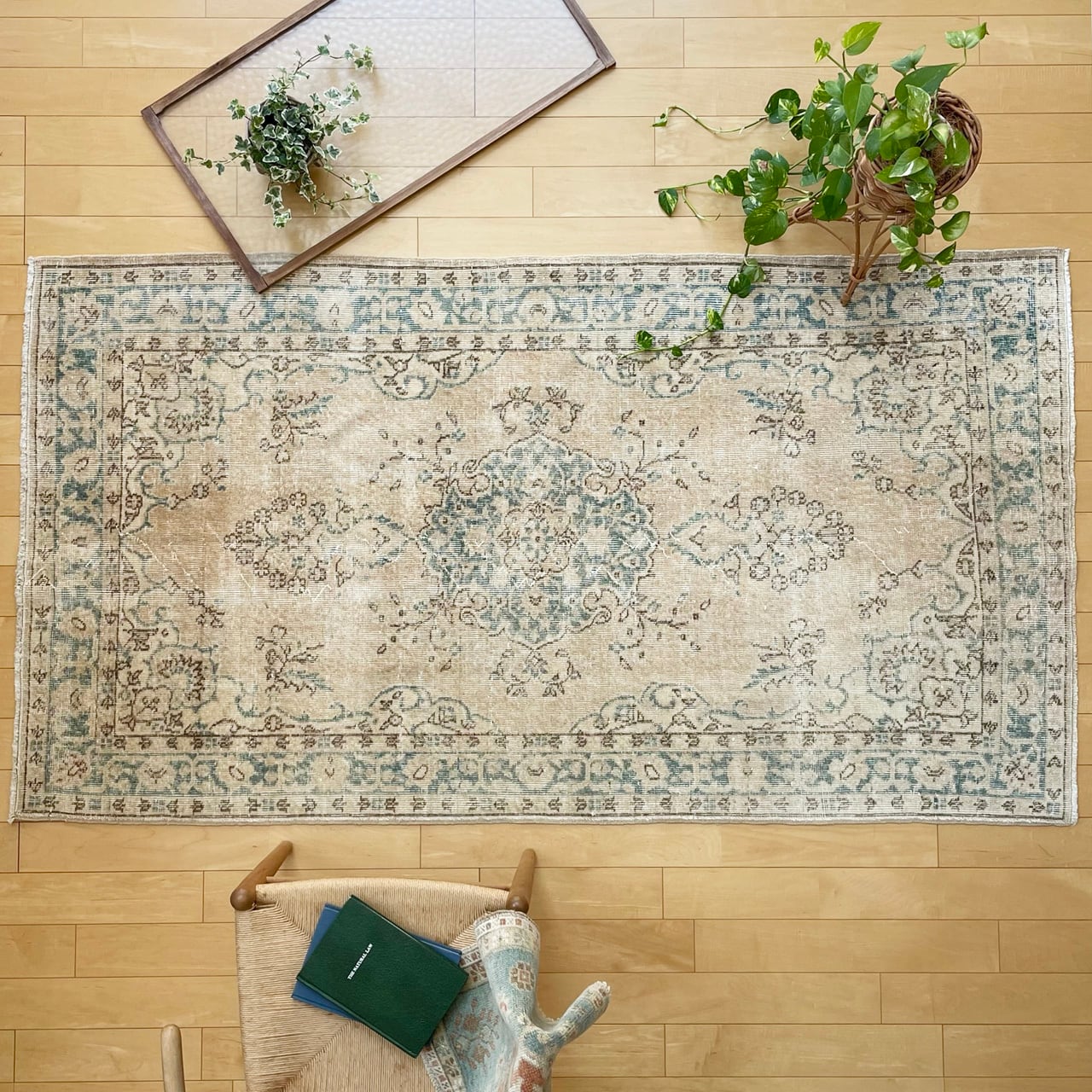 45×107"The First Star” ViNTAGE RUG