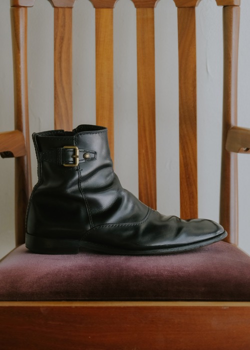 LOUIS VUITTON side zip leather boots