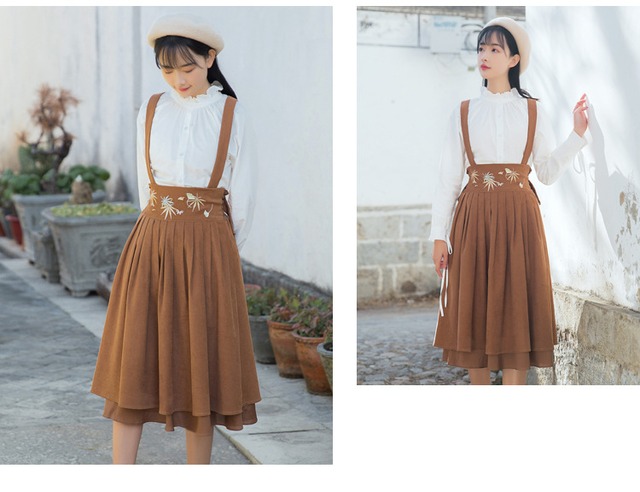 刺繍入りジャンパースカート