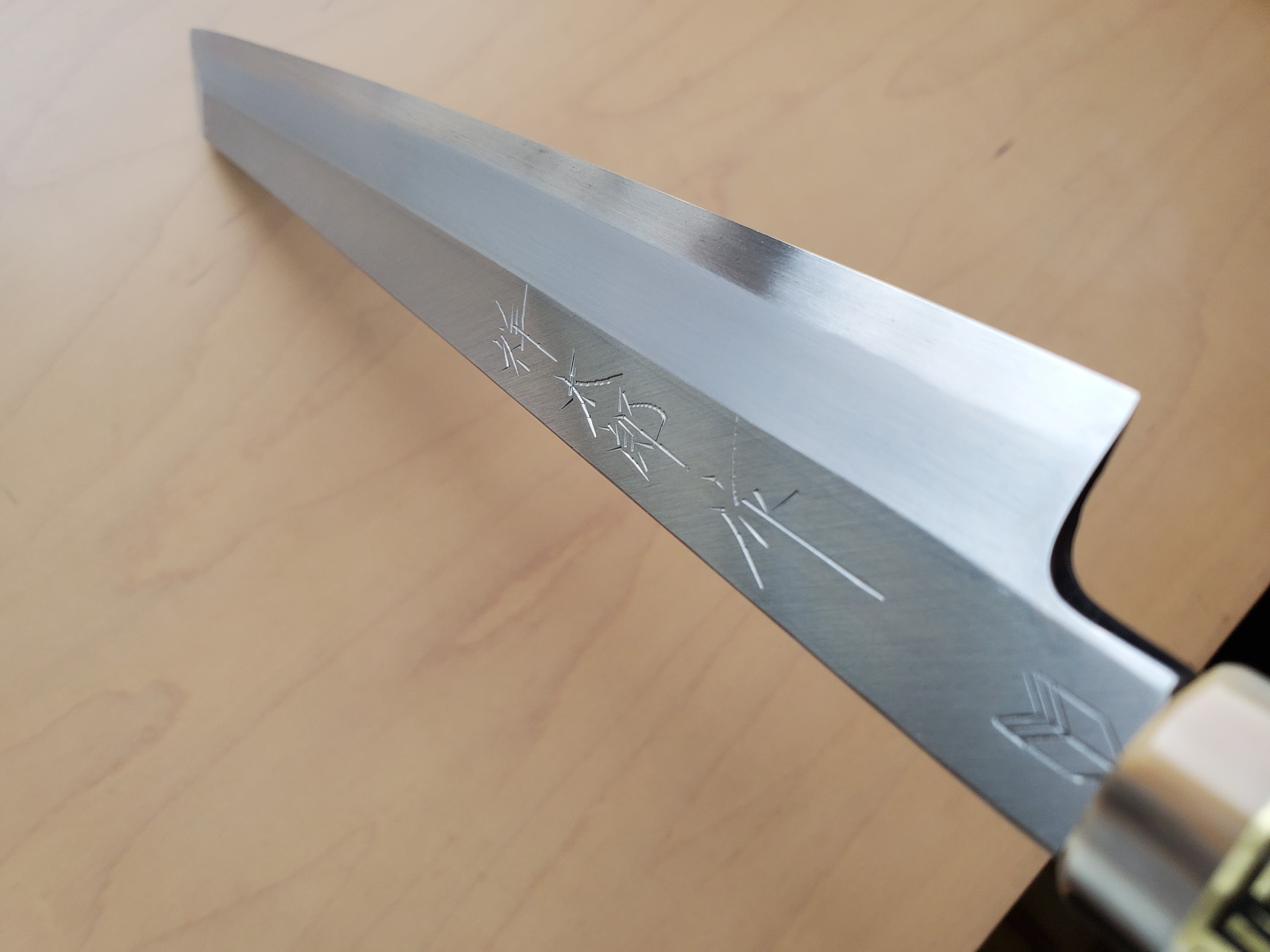鍛冶 森永刃物（銘 祥太郎作）】柳切付け 霞 白2 8寸 マーブル白水牛角