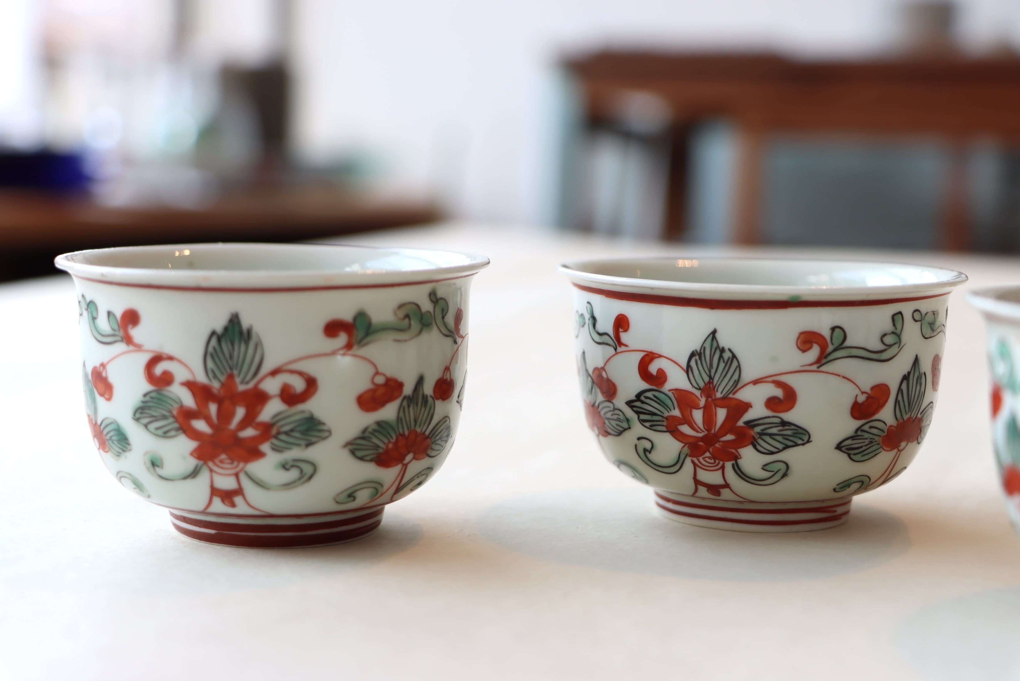 伊万里焼 色絵 花唐草文 湯呑 向付 ラスト1/Imari cup | (有)新原美術