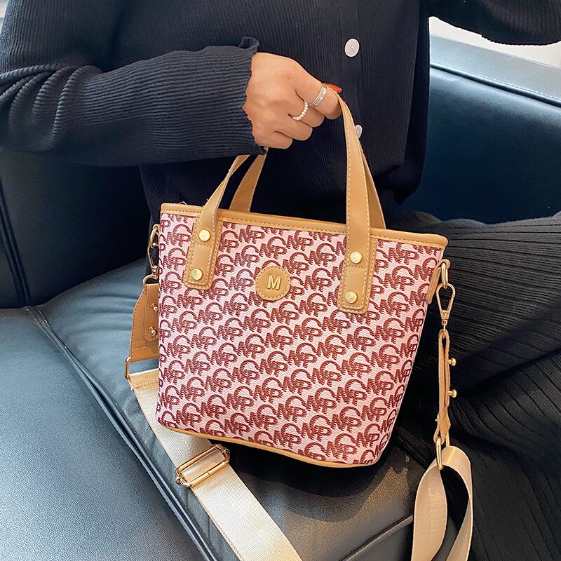 レッドスタイルサマーチェーン 夏物 メッセンジャーバッグ 手作りハンドバック44888286514