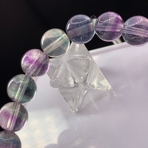 f101多彩な色合い☆グラデーションフローライトブレスレット