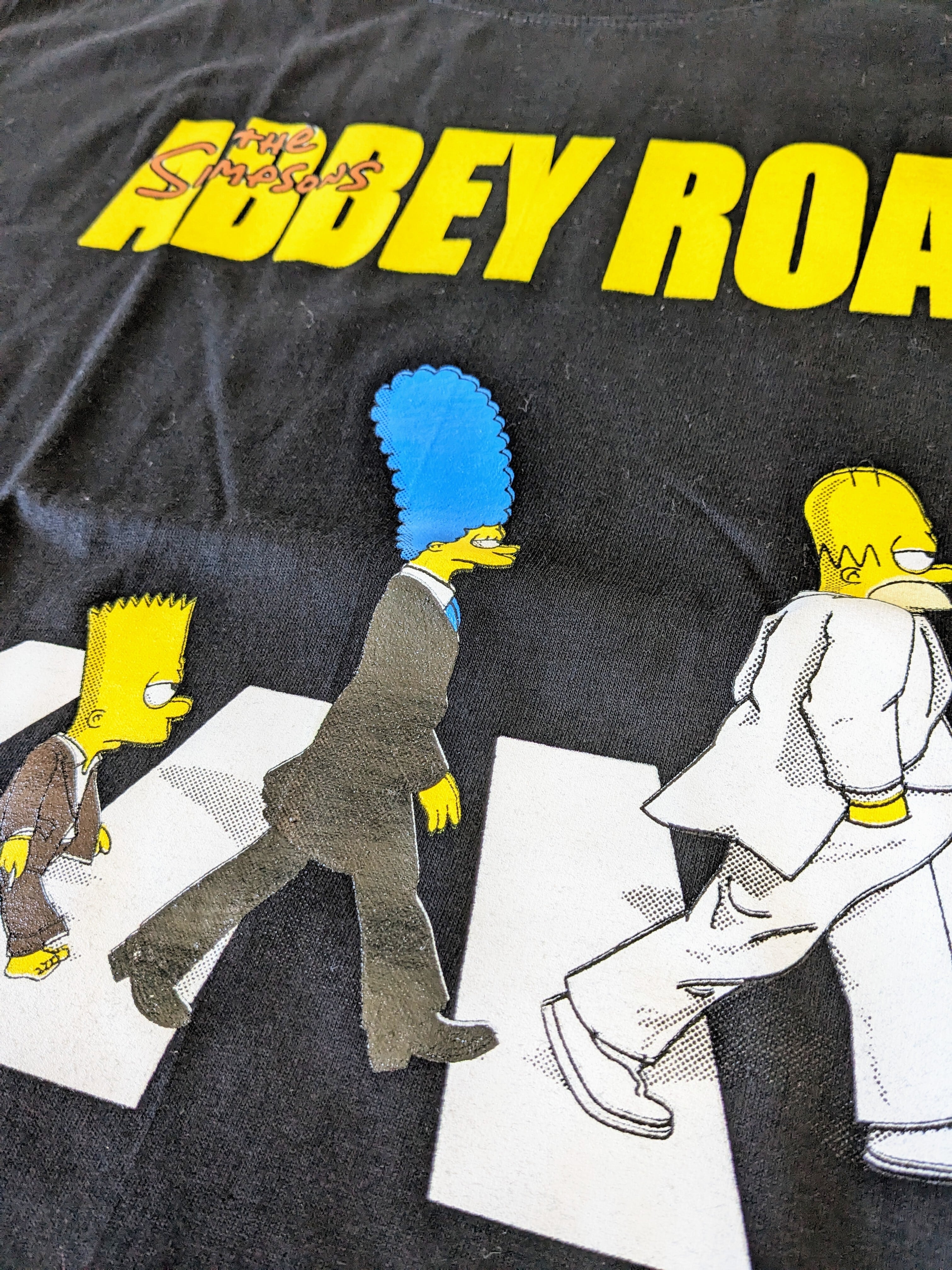 【Tシャツ   ザ・シンプソンズ（The Simpsons）ビートルズのマネして横断歩道渡ってます（笑） 】〚アメリカン雑貨 アメトイ〛