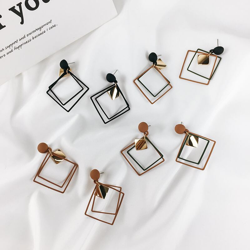 シックなシンプルな気質のイヤリングのバージョン女性の幾何学的な中空レトロメタルイヤリングワイルドファッションイヤジュエリーヒップスター ブラック・アイド・ピーズ69805247833