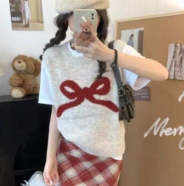 Slimming layered top with embroidered pattern(CF155)