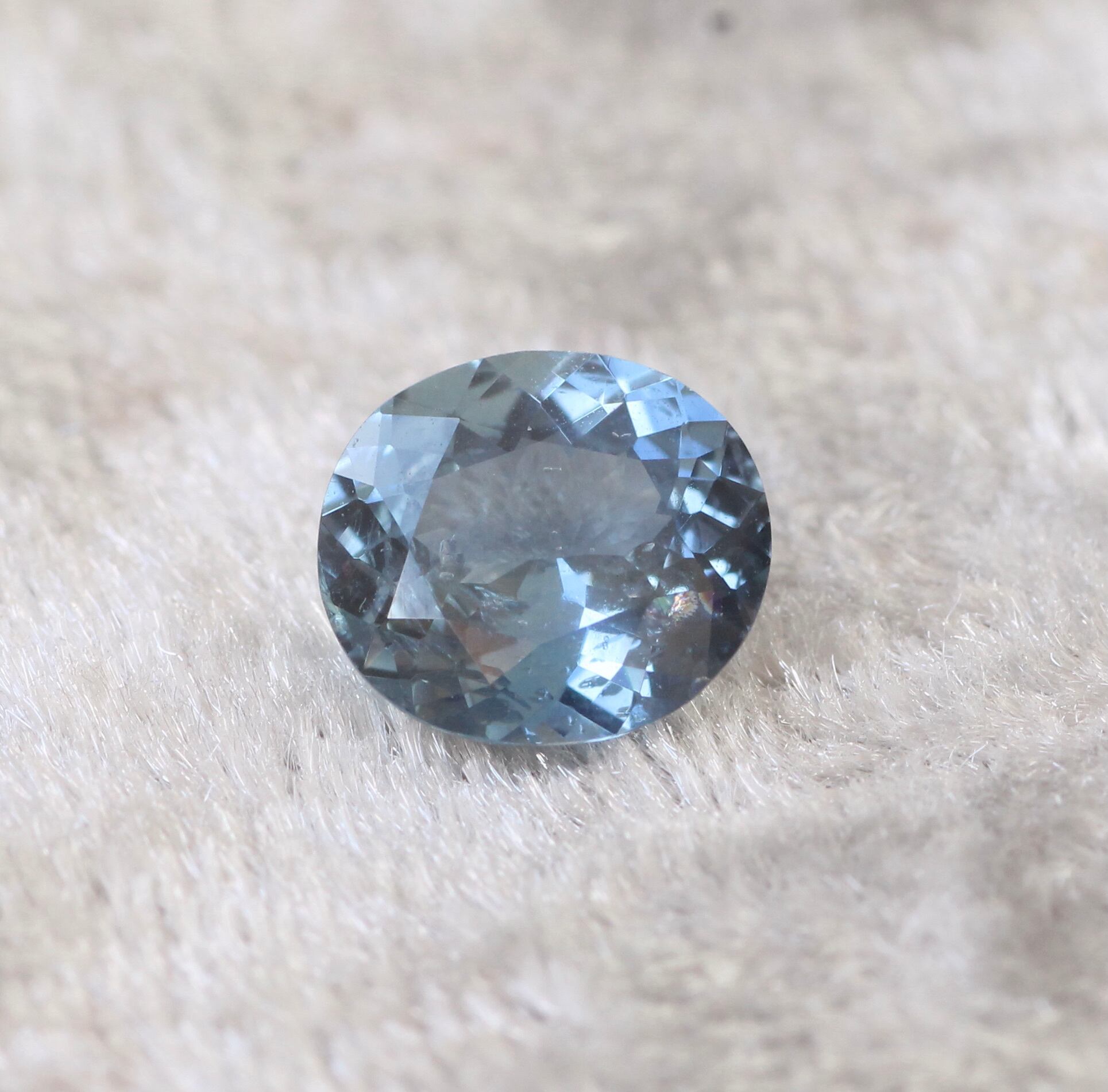ほんわかした空みたいなブルーサファイア 1.36ct | パトラ・ジェム