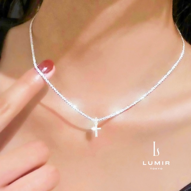 スパークルチェーンクロスネックレス