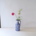 ブルーの水差し