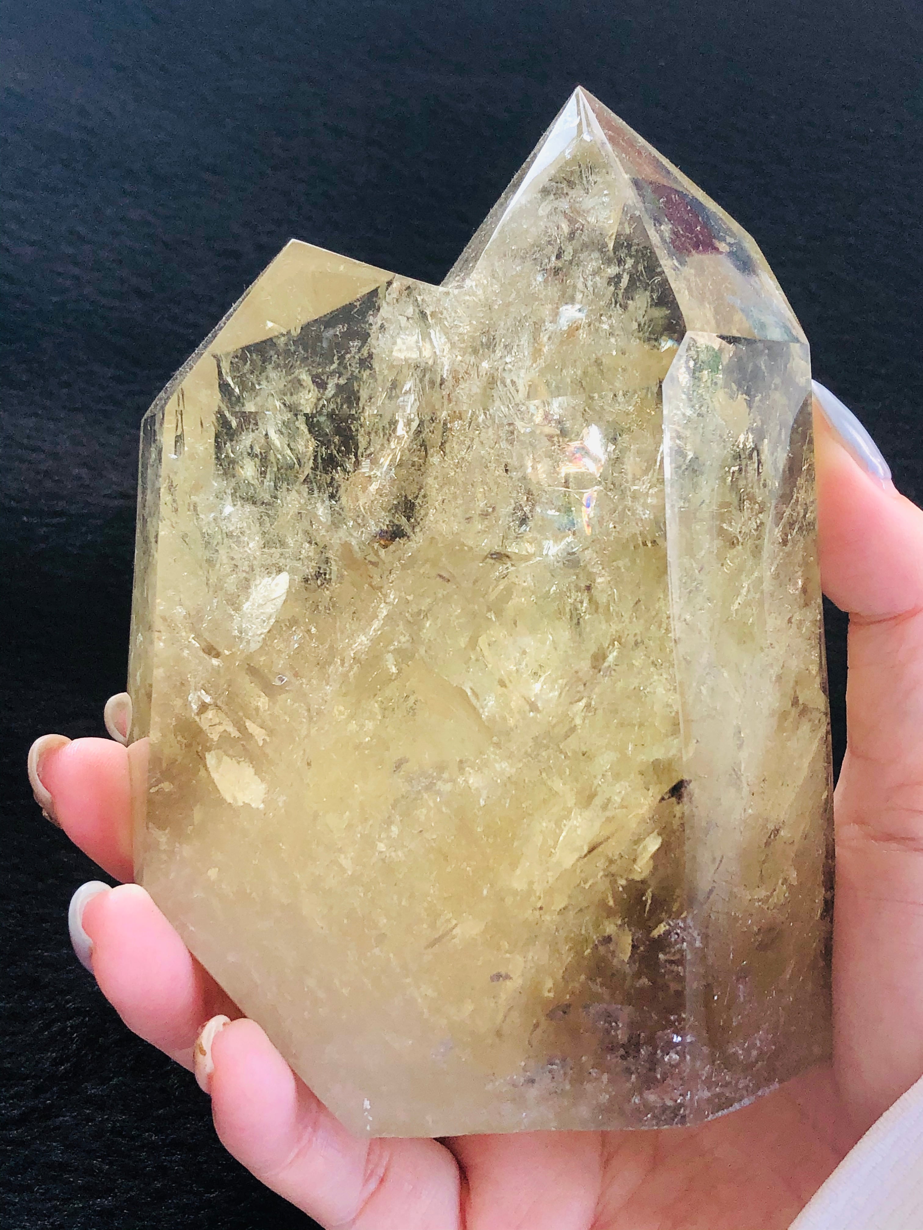 シトリンの大きな塊(虹入り) 【公式通販】