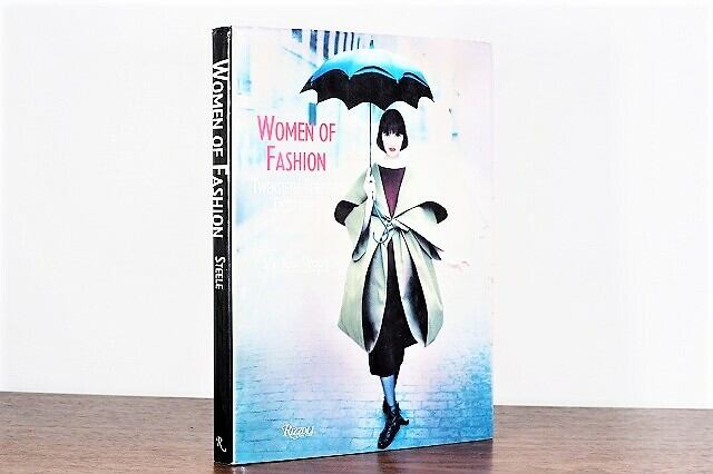 WOMEN OF FASHION / visual book