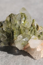 エピドート「自然と時間」Epidote|天然石 原石 鉱物 パワーストーン | EP-U-001