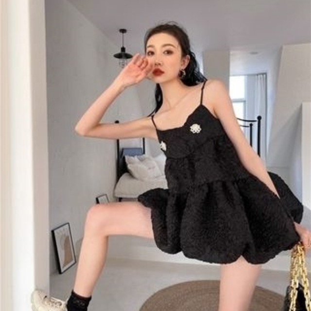 ワンピース ミディアム丈 送料無料 ミニワンピース ショート丈 ティアードワンピース キャミソールワンピース レース シアー シースルー バルーンスカート袖なし  パフスリーブ 刺繍 バイカラー モノトーン スクエアネック Aライン かわいい 大人可愛い 大人 上品 おしゃれ お洒落 大人可愛い 大人女子 ラブリー キュート ガーリー 主役級 存在感 とろみ感 オフホワイト ベージュ 無地 春 夏 10代 20代 30代学生 デート お出かけ 女子会 休日 パーティー イベント リゾート トレンド 流行