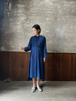 COSMIC WONDER ｜Silk cotton broadcloth classic frilled dress (Ryukyu indigo）