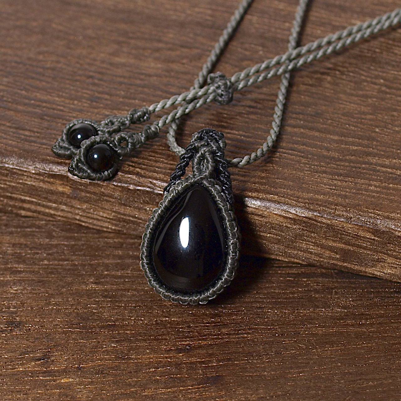 【一点物】モリオンのドロップルースを包んだマクラメネックレスNo.2