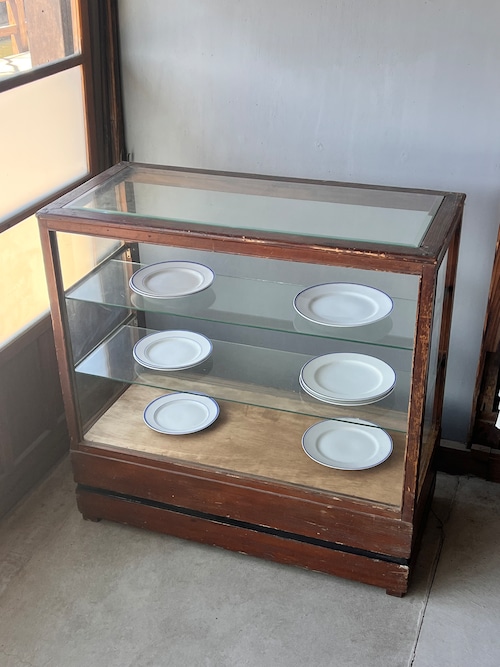 お店の展示ケース