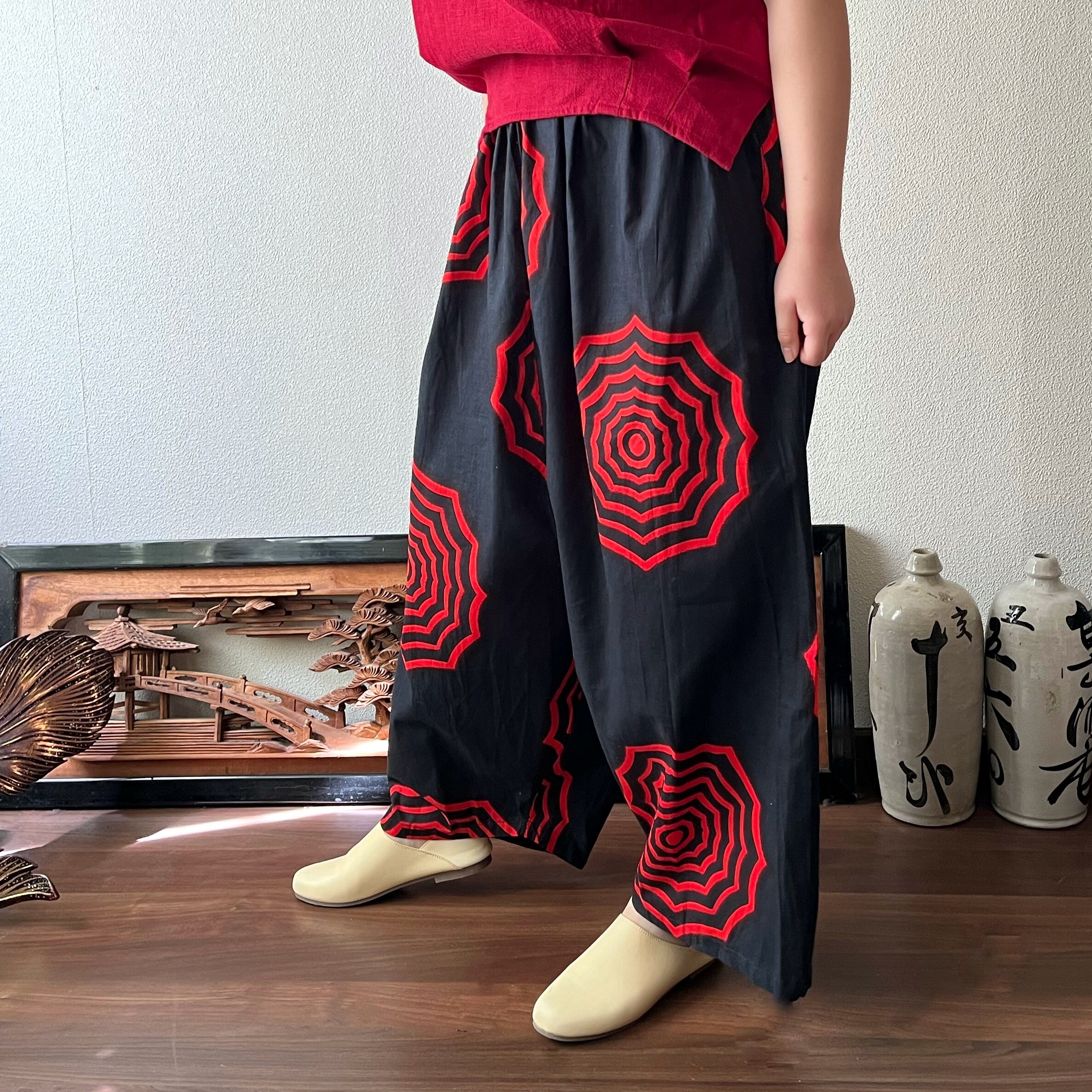 あくびちゃん？アラジン？アフリカンバティックパンツ 動きがよく出る