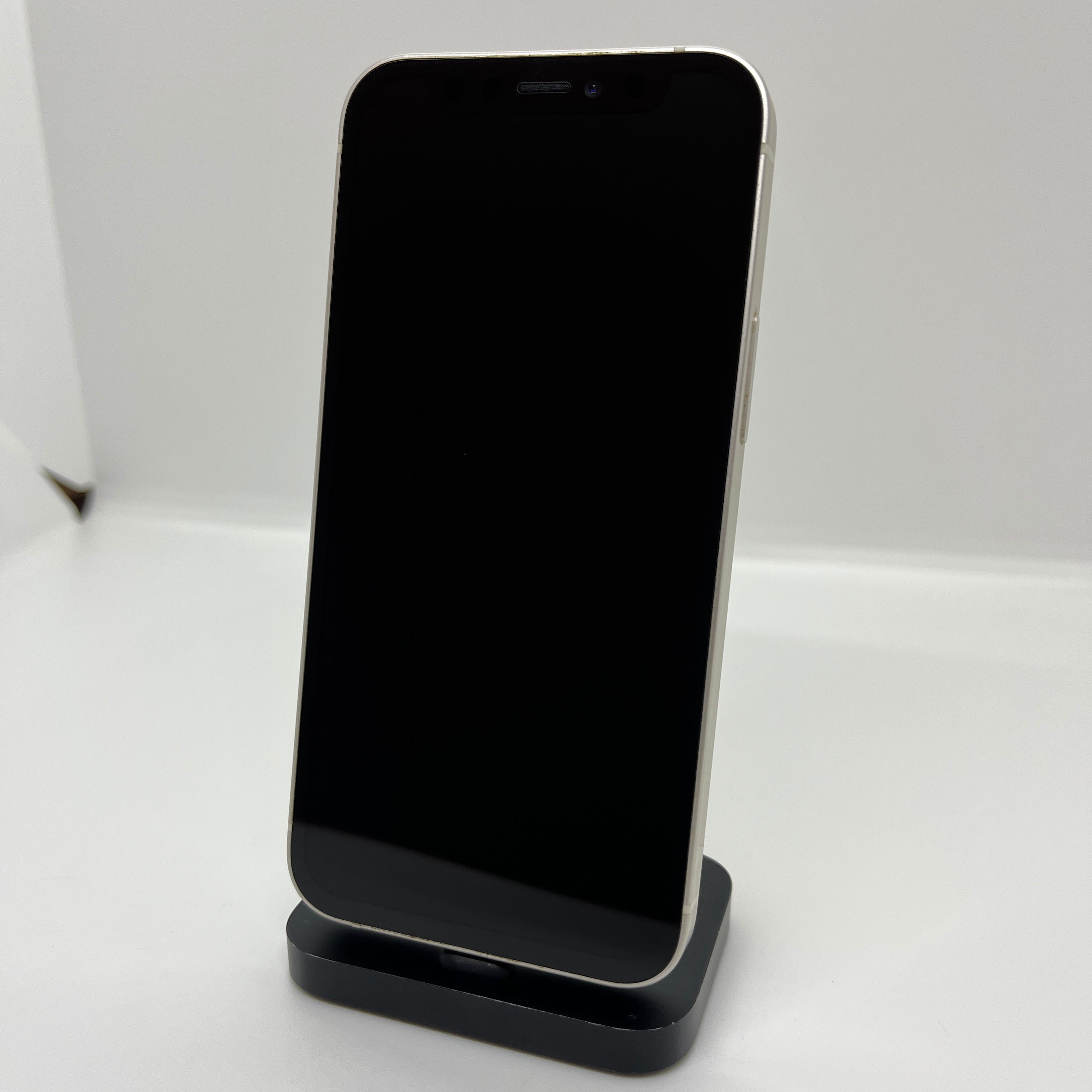 バッテリー新品】iPhoneSE2 64GB レッド【SIMロック解除済み】 | リノスマ