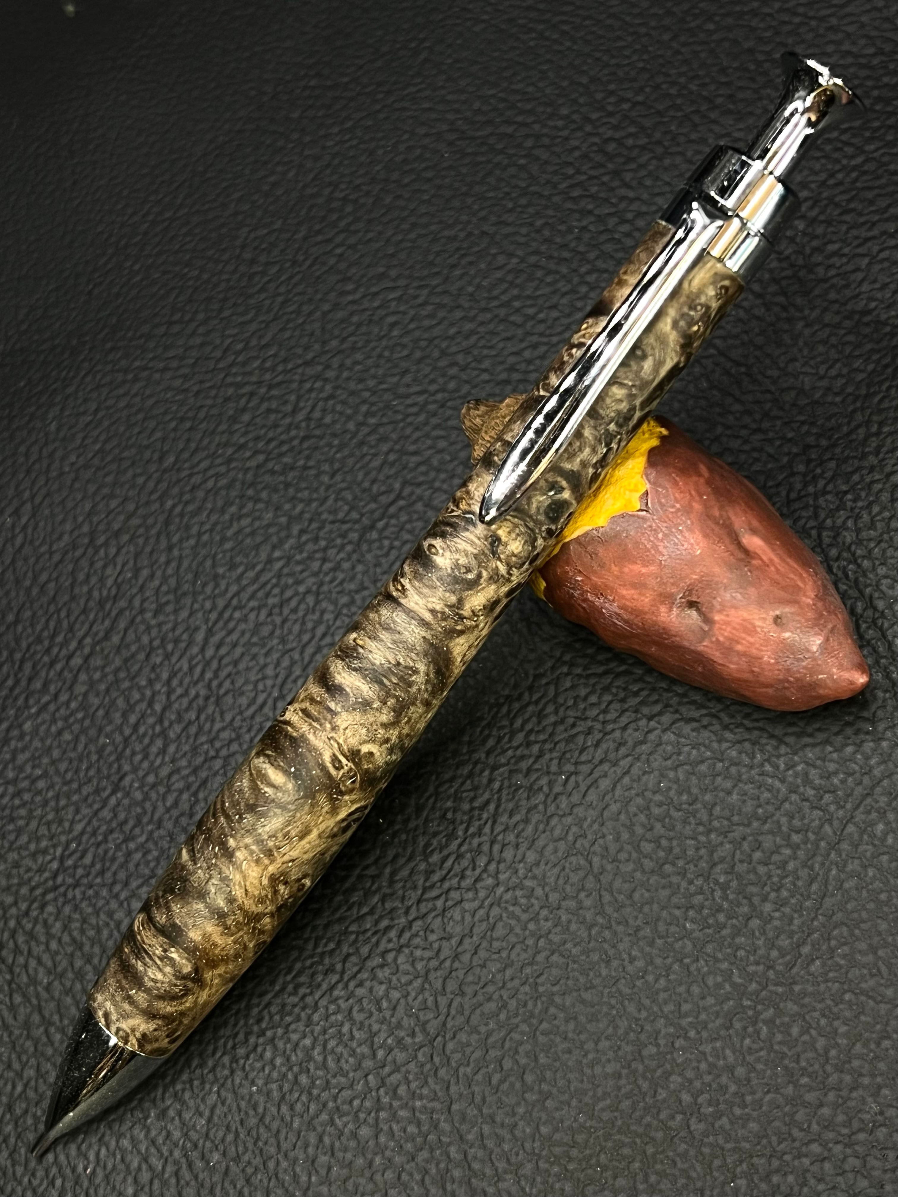 く*ぴ様 な*。様 新品　こぶた工房　MDS1　極上花梨瘤　紅白　シャープペンシ 33 極上＋花梨紅白 シャーペンにも交換可能 | こぶた工房