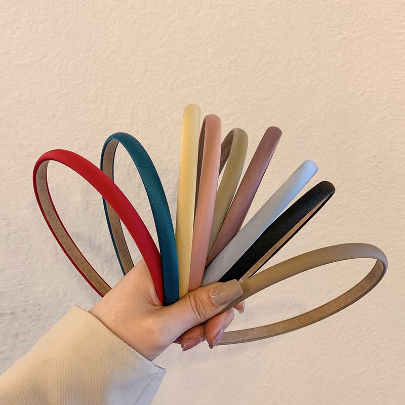 カラーヘアバンド スプリングレッドスタンダードヘアピン レトロ 春物 ヘアアクセサリー ブラック・アイド・ピーズ3004265006