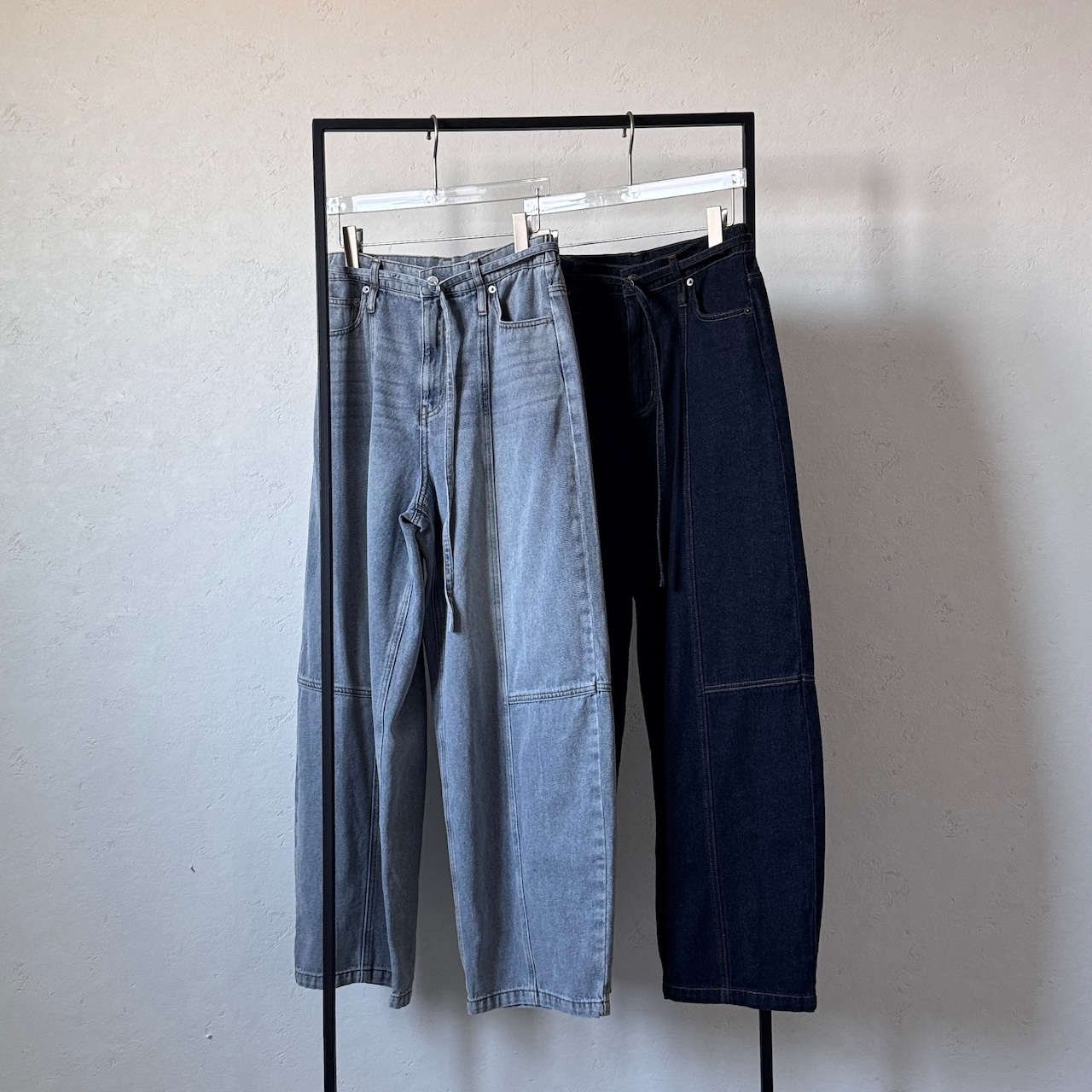 【受注予約:1月下旬入荷予定】ベルト付ステッチデザインカーブデニムPT/インディゴ