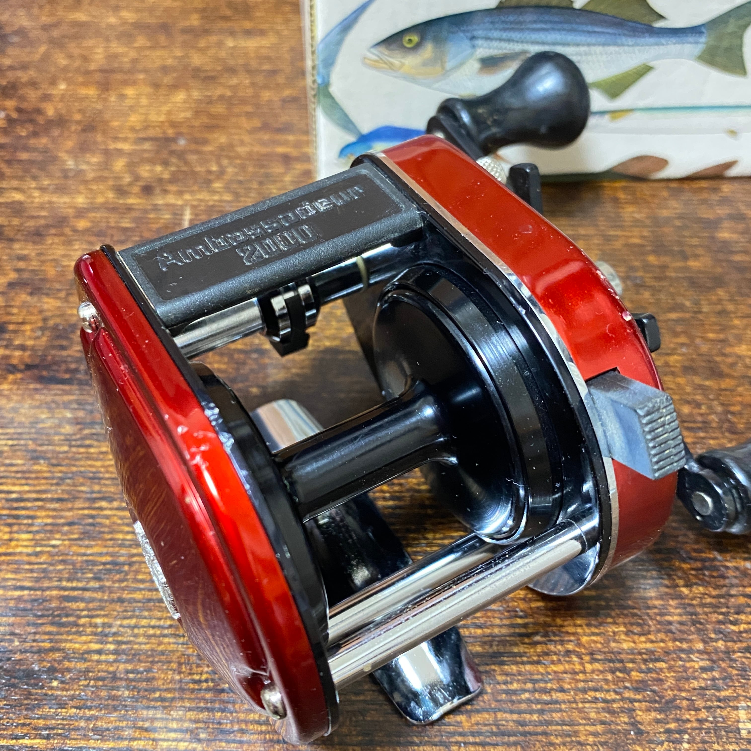ABU Ambassadeur 2000 赤 80's ABU Ambassadeur 2000 RED #820600 [3900] | Tackleshop GTA