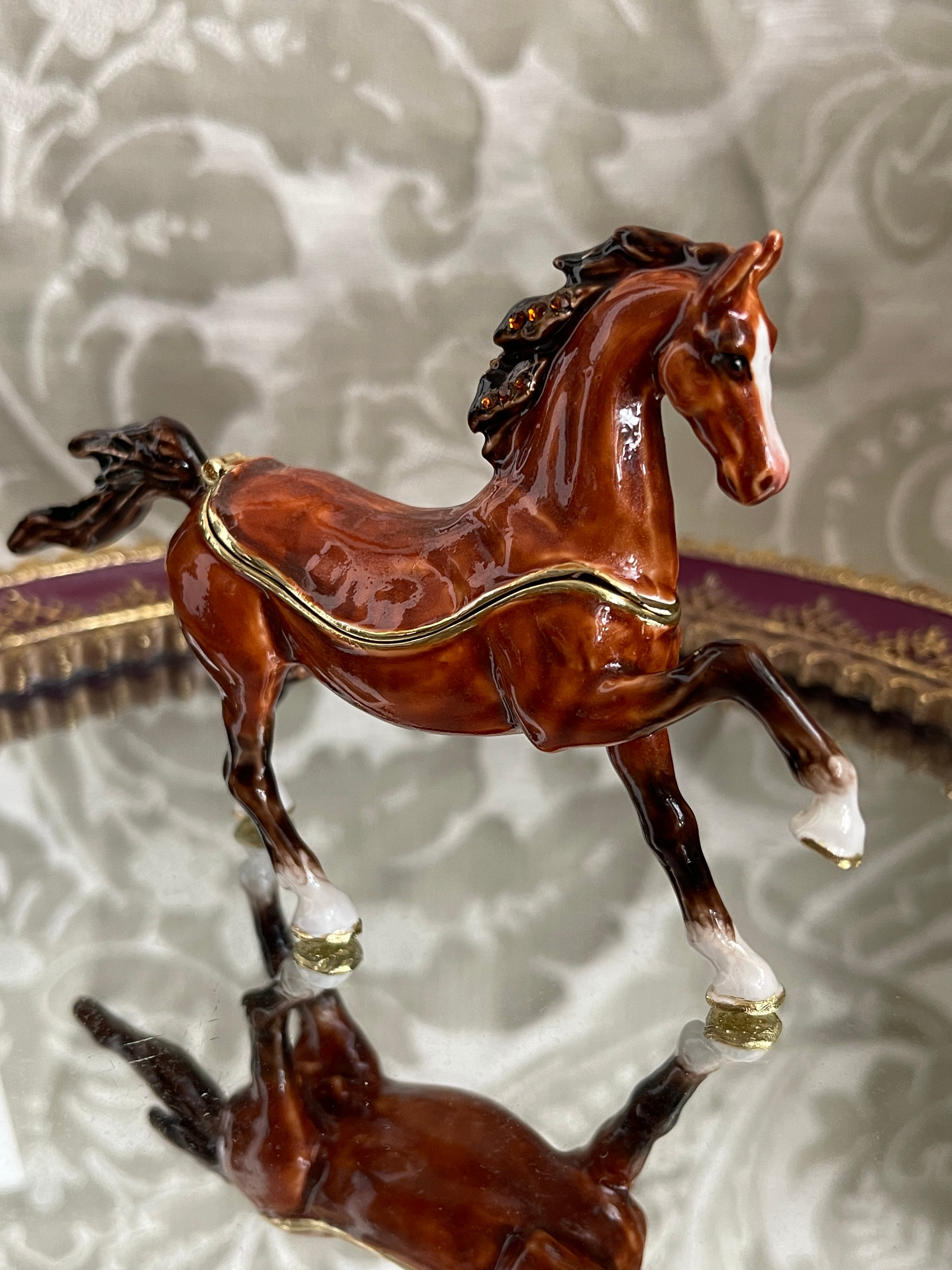 ◇2026年干支◇ホース 馬◇ネックレス付きエナメルBOX◇シークレット