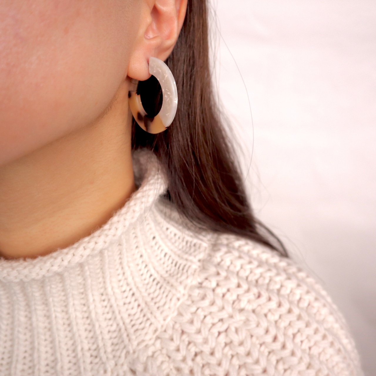 373P　セルロイドフープピアス