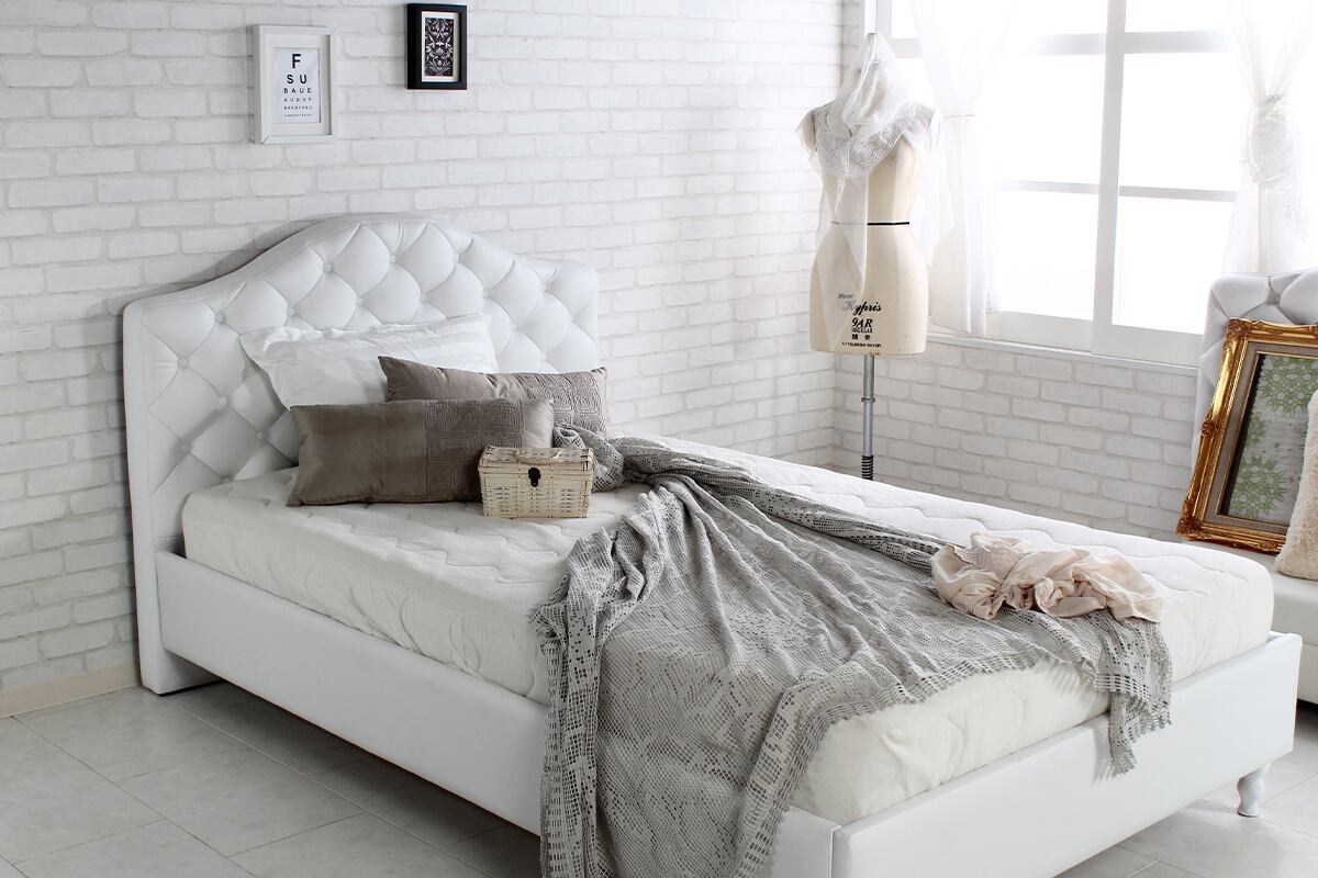 ホテルライクなベットフレーム(シングル) | TKSKSHOP☆送料無料☆