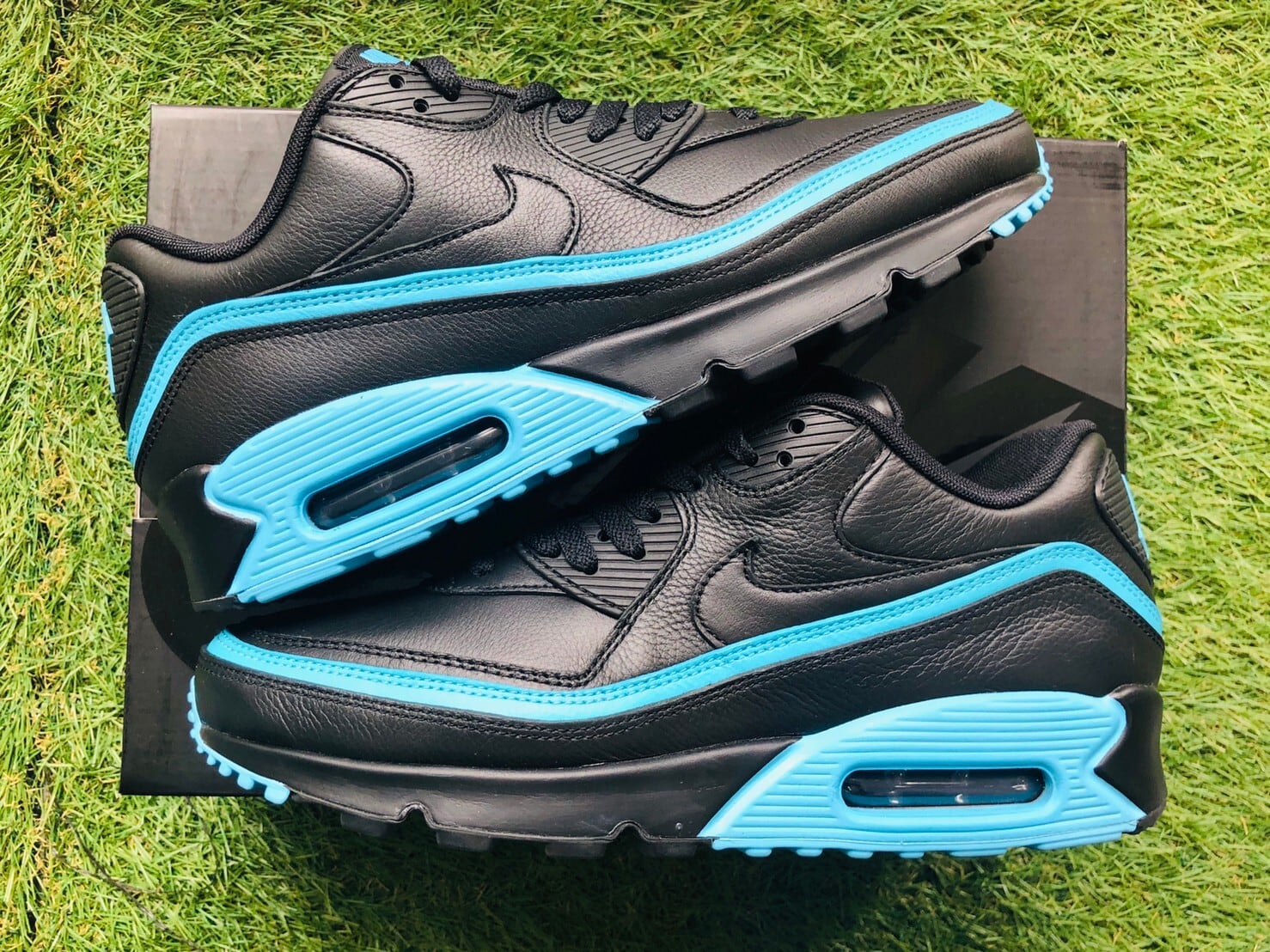 AIRMAX90 UNDFTD UNDEFEATED