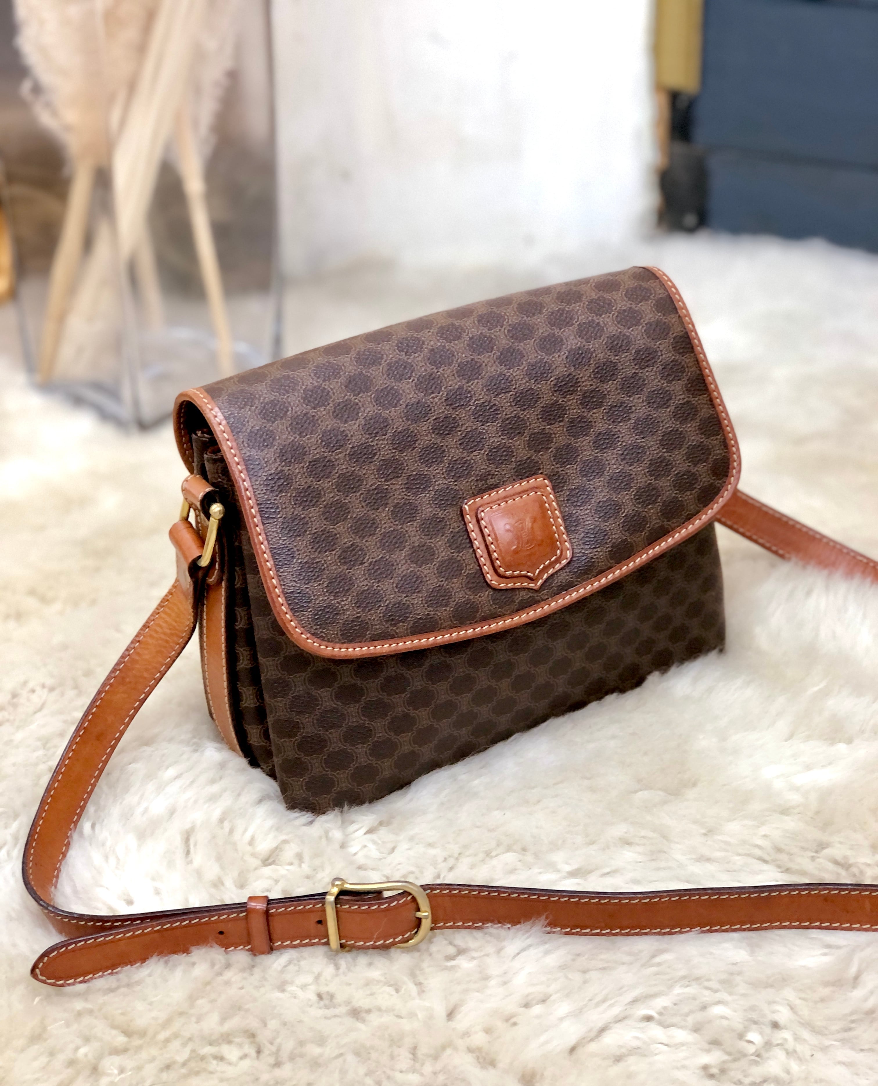 CELINE セリーヌ　マカダム　ブラゾン型押し　ショルダーバッグ　ブラウン　vintage　ヴィンテージ　オールドセリーヌ　u88gsk |  VintageShop solo powered by BASE