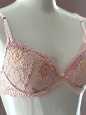 Mon Amour モールドパットブラジャー リズシャルメル