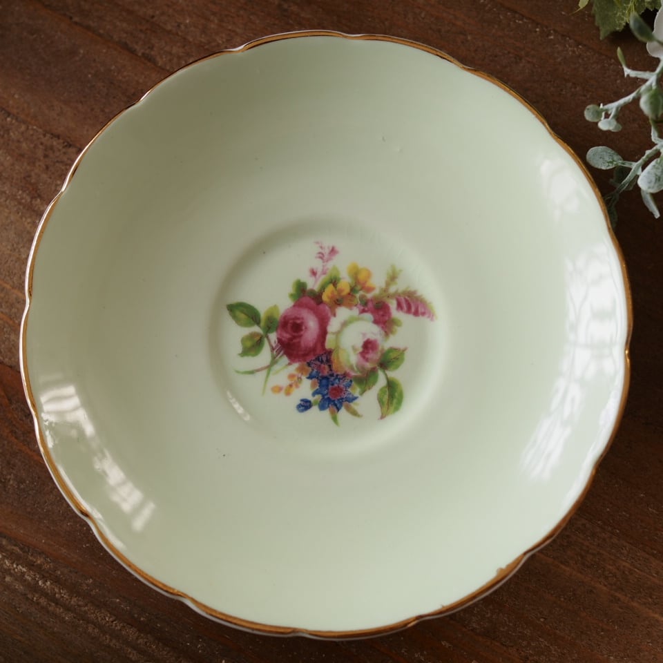 訳あり 英国フォリーFOLEY グリーンと可愛らしい高台が魅力のカップ