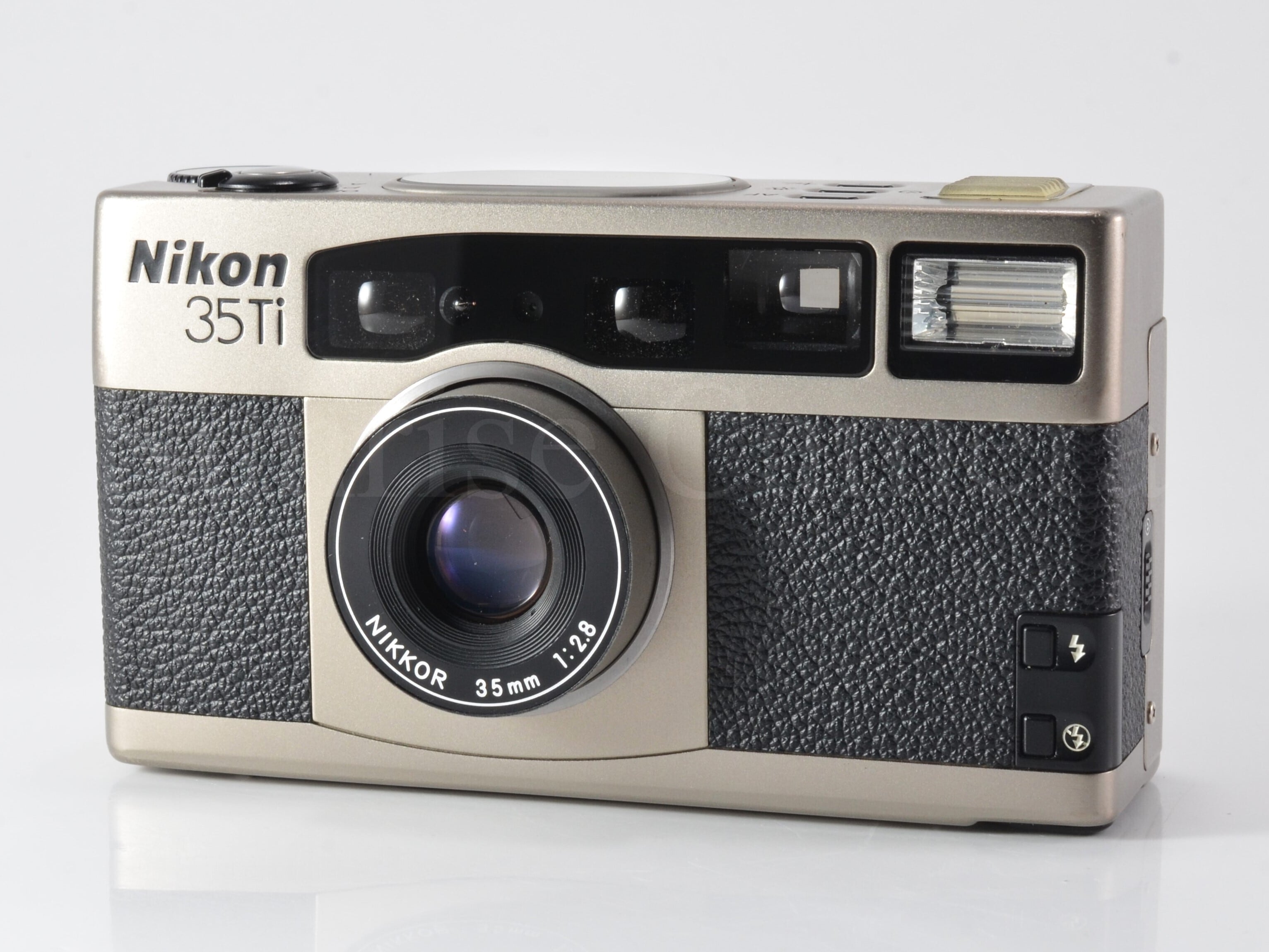 作例写真あり】Nikon 35Ti / NIKKOR 35mm F2.8 ニコン 高級コンパクト 