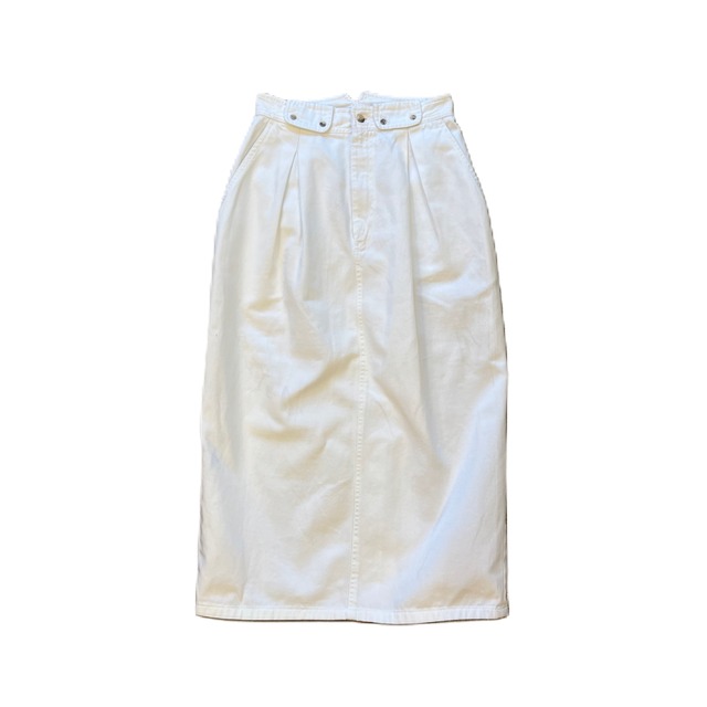 White Long Skirt ¥8,200+tax