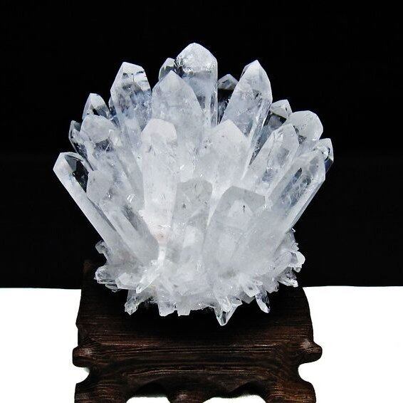 水晶 クラスター 水晶 原石 台座付属 一点物 182-8330