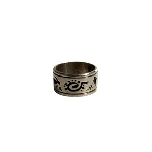 Navajo KEE YAZZIE silver petroglyph overlay ring