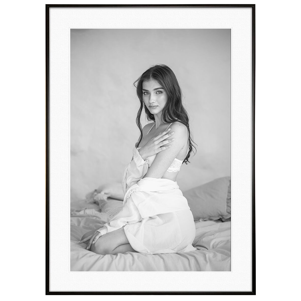 人物写真 静けさに包まれた女性 インテリアモノクロアートフォトポスター額装 AS4648