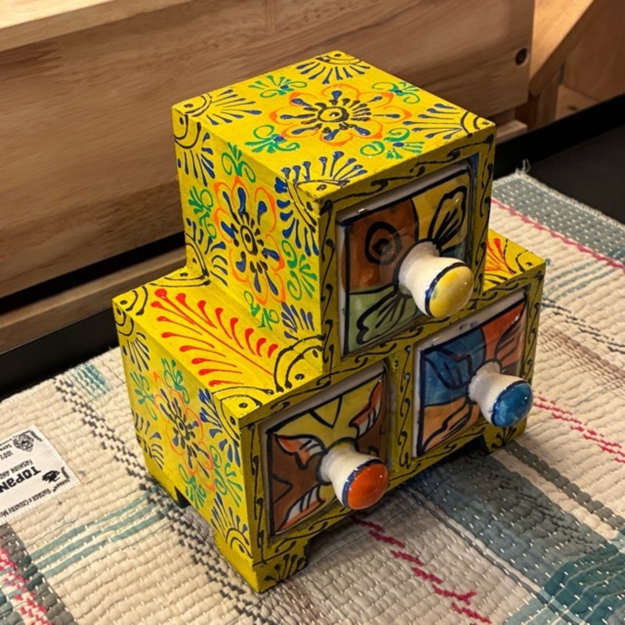 India Blue Pottery Mini 3-Drawer Unit　インド　ブルーポタリ3ドロワーチェスト　凸型　イエロー　全2種　引き出し　置物　玄関収納　メヘンディアート　鍵入れ　印鑑入れ　ハンドメイド