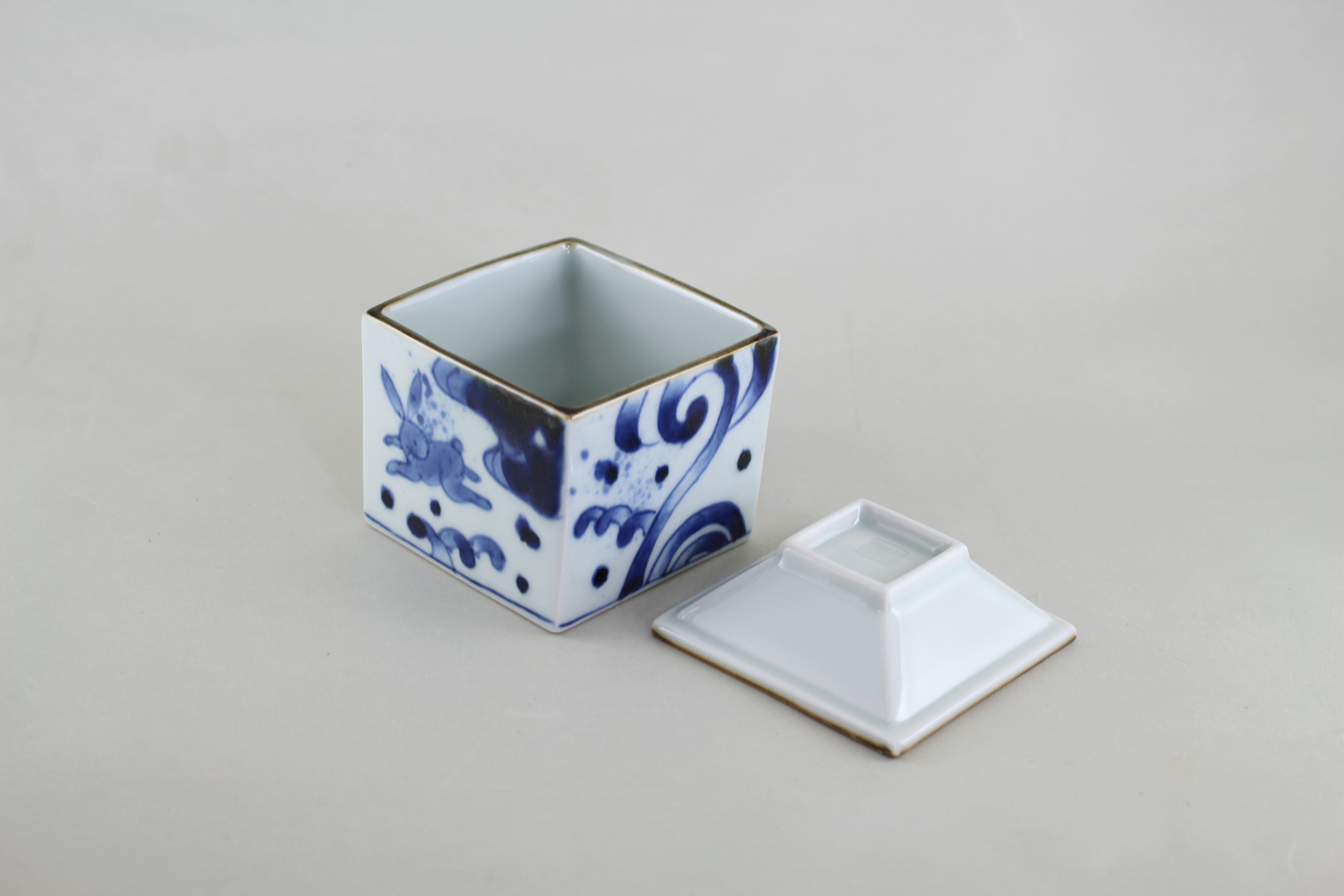 古染波兎よろず碗(福泉窯）