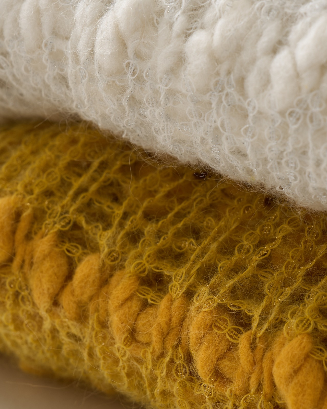 Circle Motif Mohair Thick Wave Pattern Pullover Knit