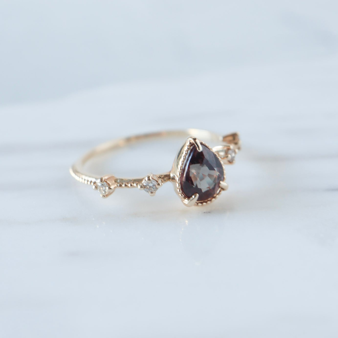 カラーチェンジガーネット(PS)&Dia リング | DoubleMoon jewelry