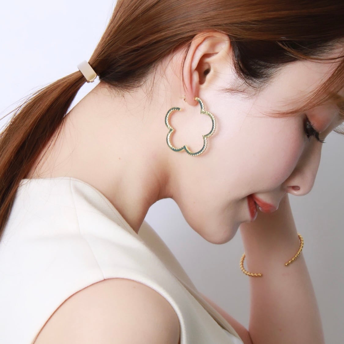 Flowerフープピアス | BIJOUX+RAVI 【ビジュープラスラヴィ】アクセサリー